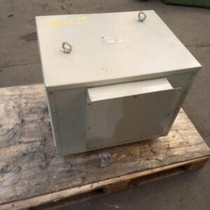 Alternative view of Transformador Trifásico Isolador 220/440 V