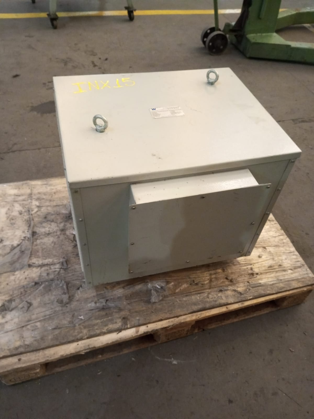 Transformador Trifásico Isolador 220/440 V - Imagem 2