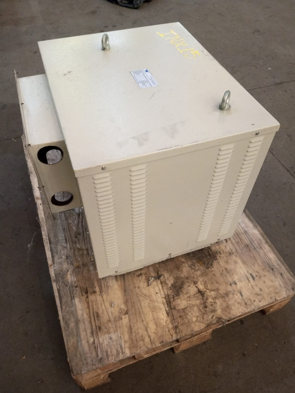 Transformador Trifásico Isolador 220/440 V - Imagem 3