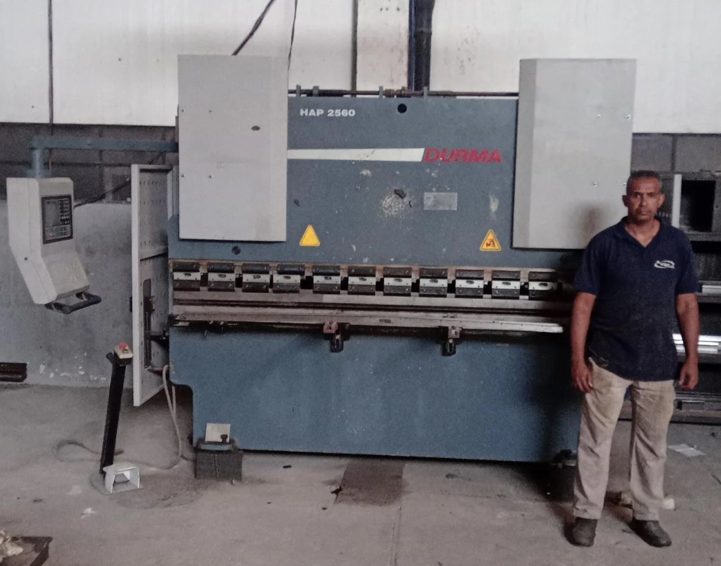 Prensa Dobradeira Durma 2560x60 ton - Imagem 2