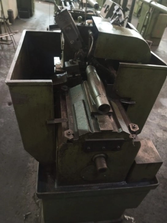 Torno Automático PBC TA-45 para Corte de Tubos - Imagem 3