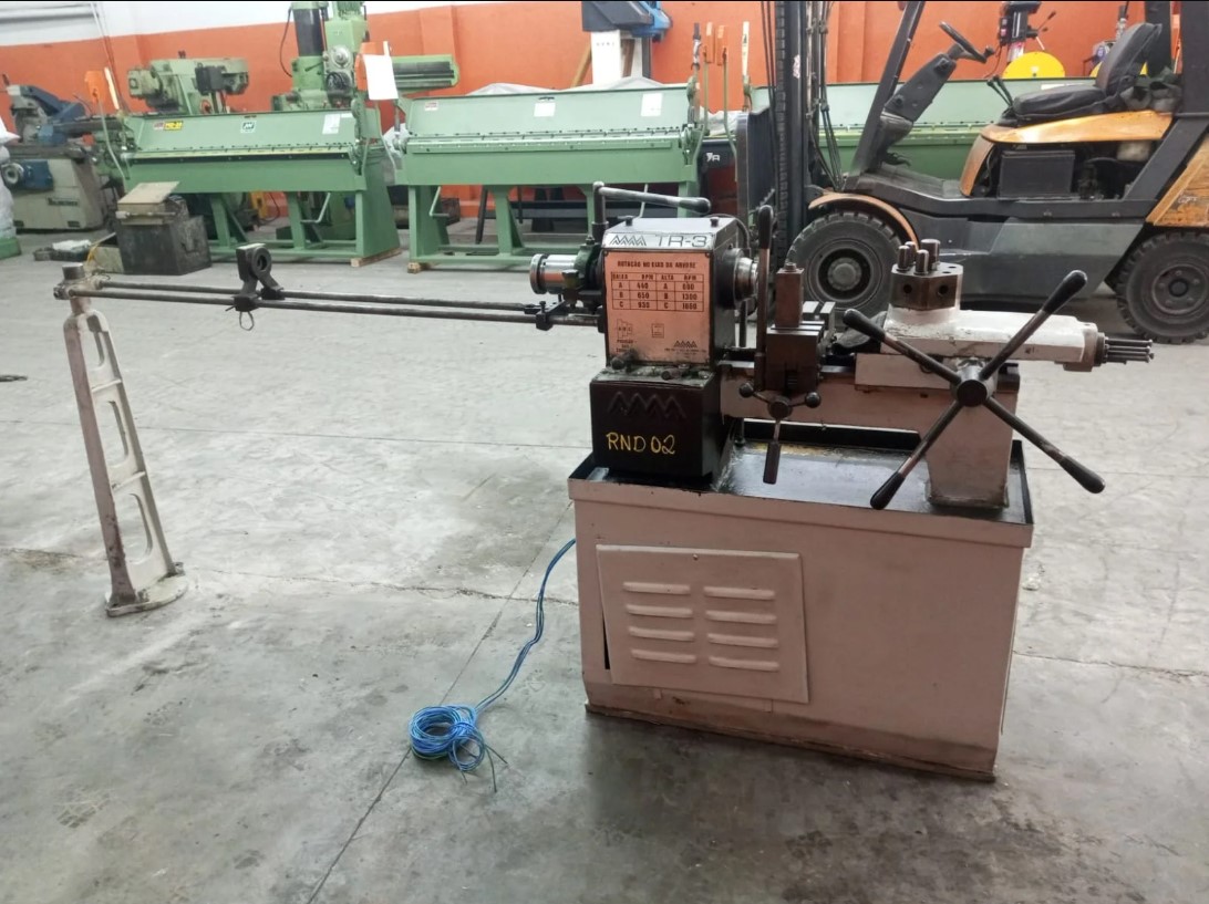 Torno Revólver AMA TR-3 passagem 3/4"