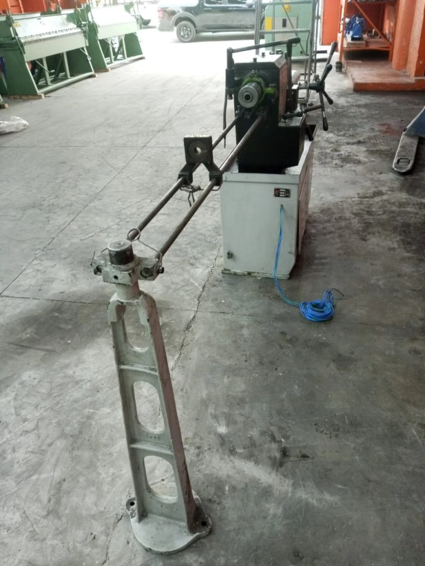 Torno Revólver AMA TR-3 passagem 3/4" - Imagem 3