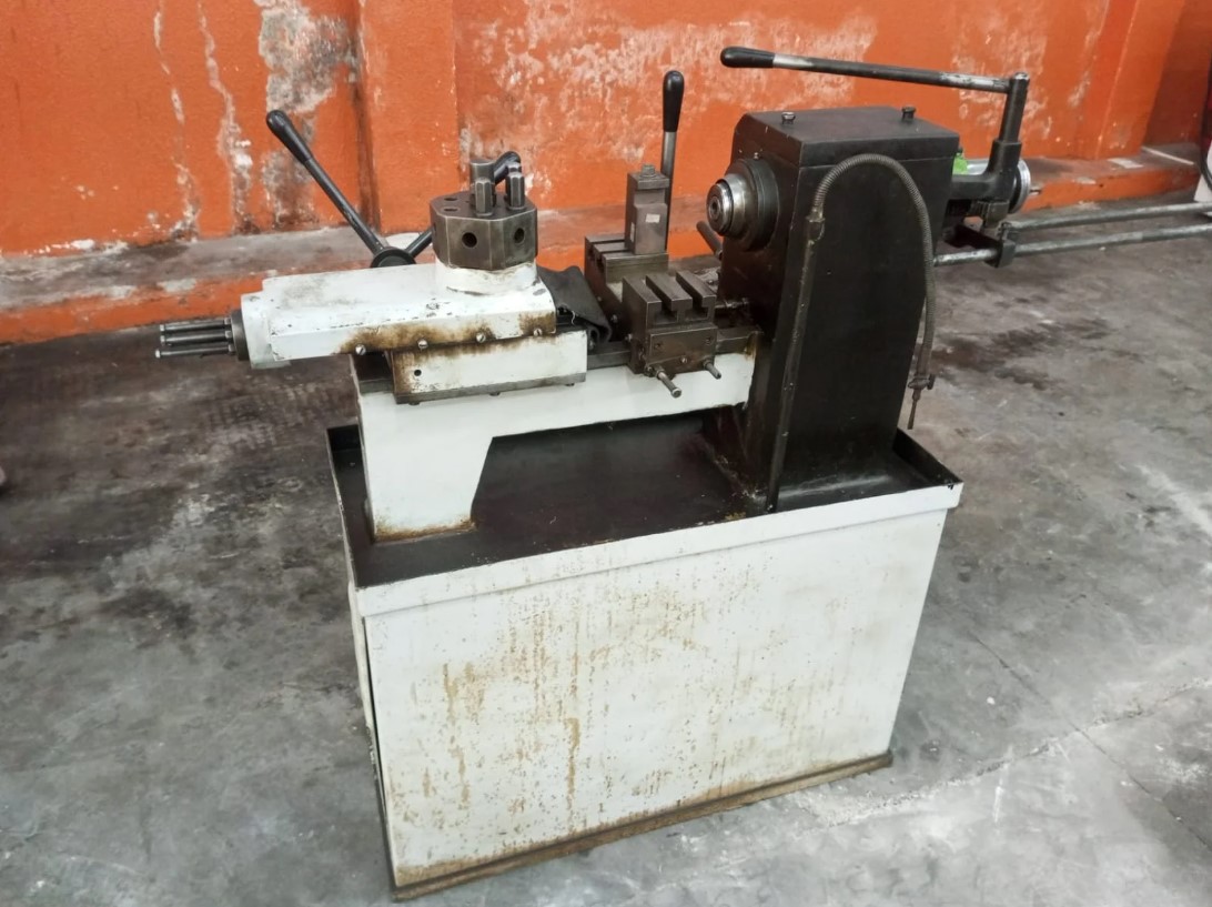 Torno Revólver AMA TR-3 passagem 3/4" - Imagem 4