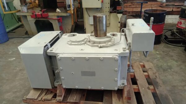 Redutor de Velocidade Flender FSG B2SV11 - 200/300 HP