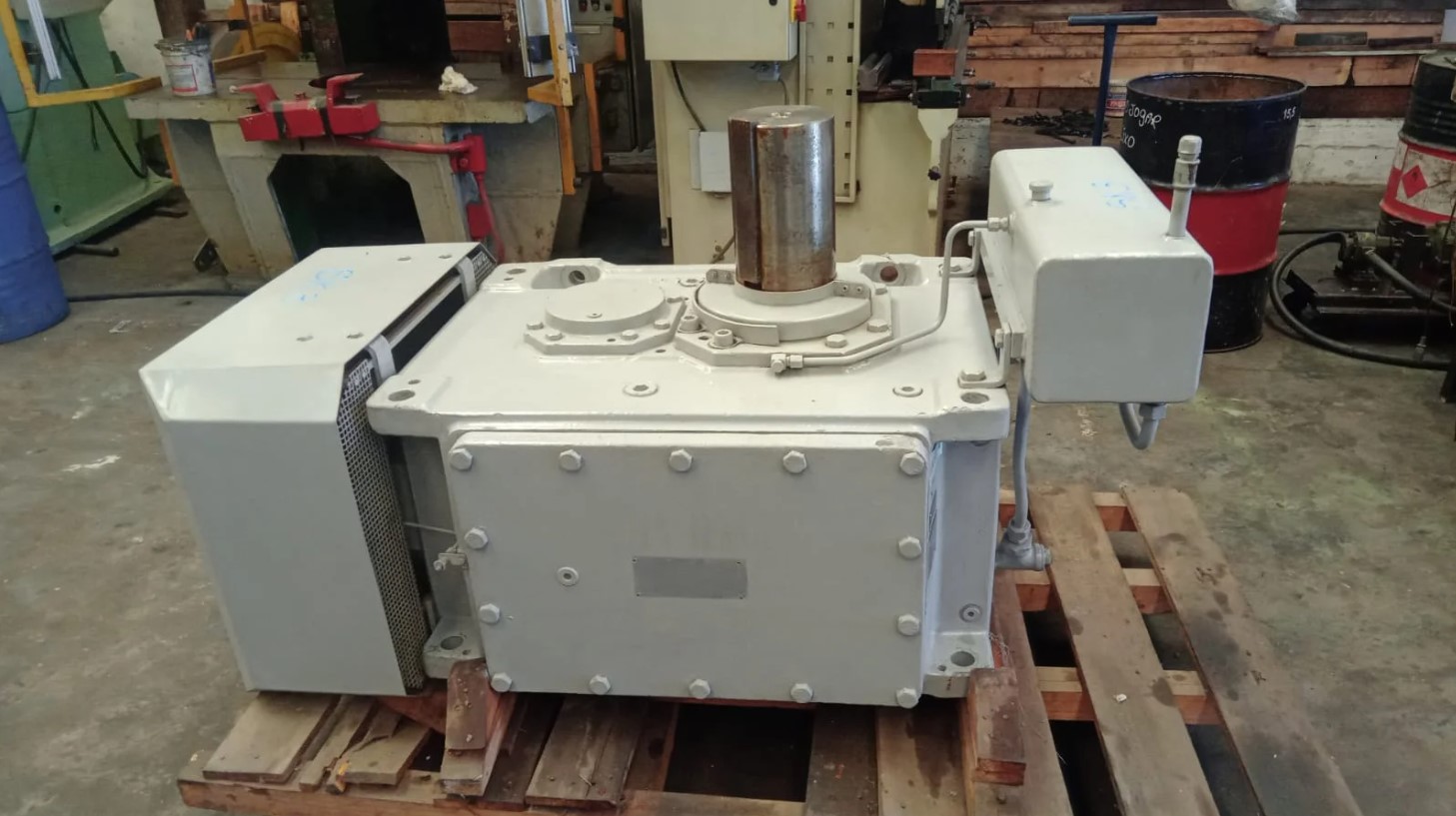 Redutor de Velocidade Flender FSG B2SV11 - 200/300 HP