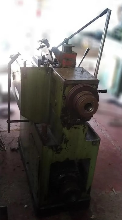 Torno Revólver Xervitt 1.1/2" com alimentador - Imagem 4
