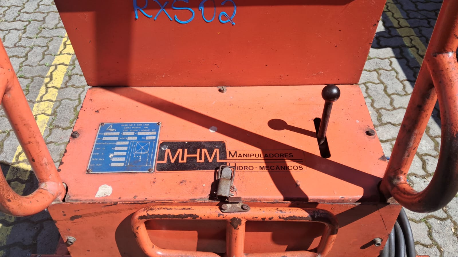 Empilhadeira Elétrica Hidráulica Modelo ELEM 320 - Imagem 6