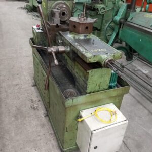 Alternative view of Torno Revólver AMA TR-5 passagem 2.½"