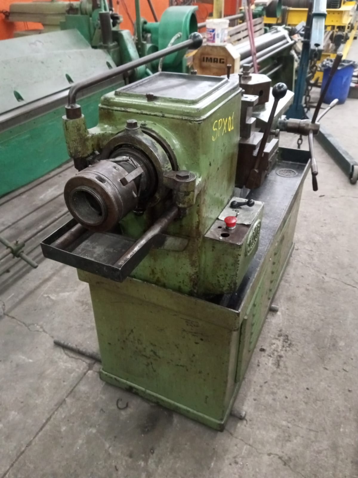 Torno Revólver AMA TR-5 passagem 2.½" - Imagem 4