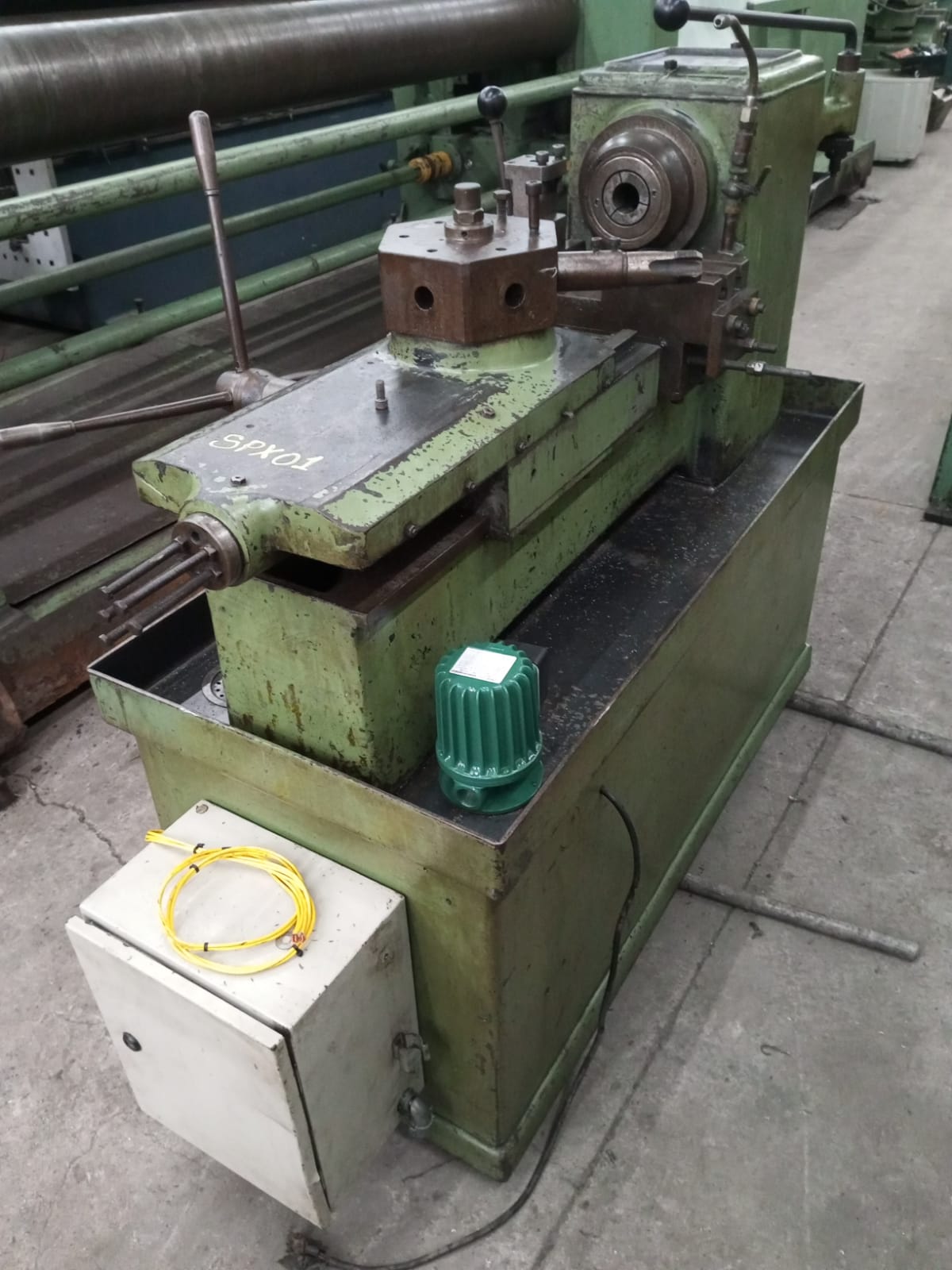 Torno Revólver AMA TR-5 passagem 2.½" - Imagem 6