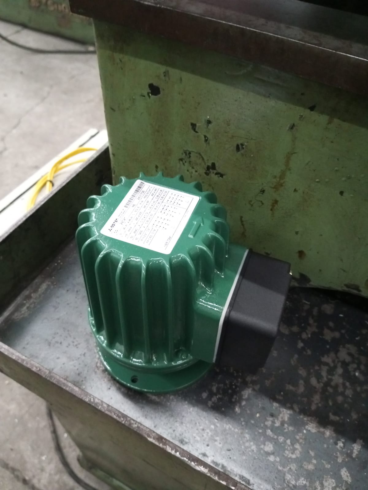 Torno Revólver AMA TR-5 passagem 2.½" - Imagem 7