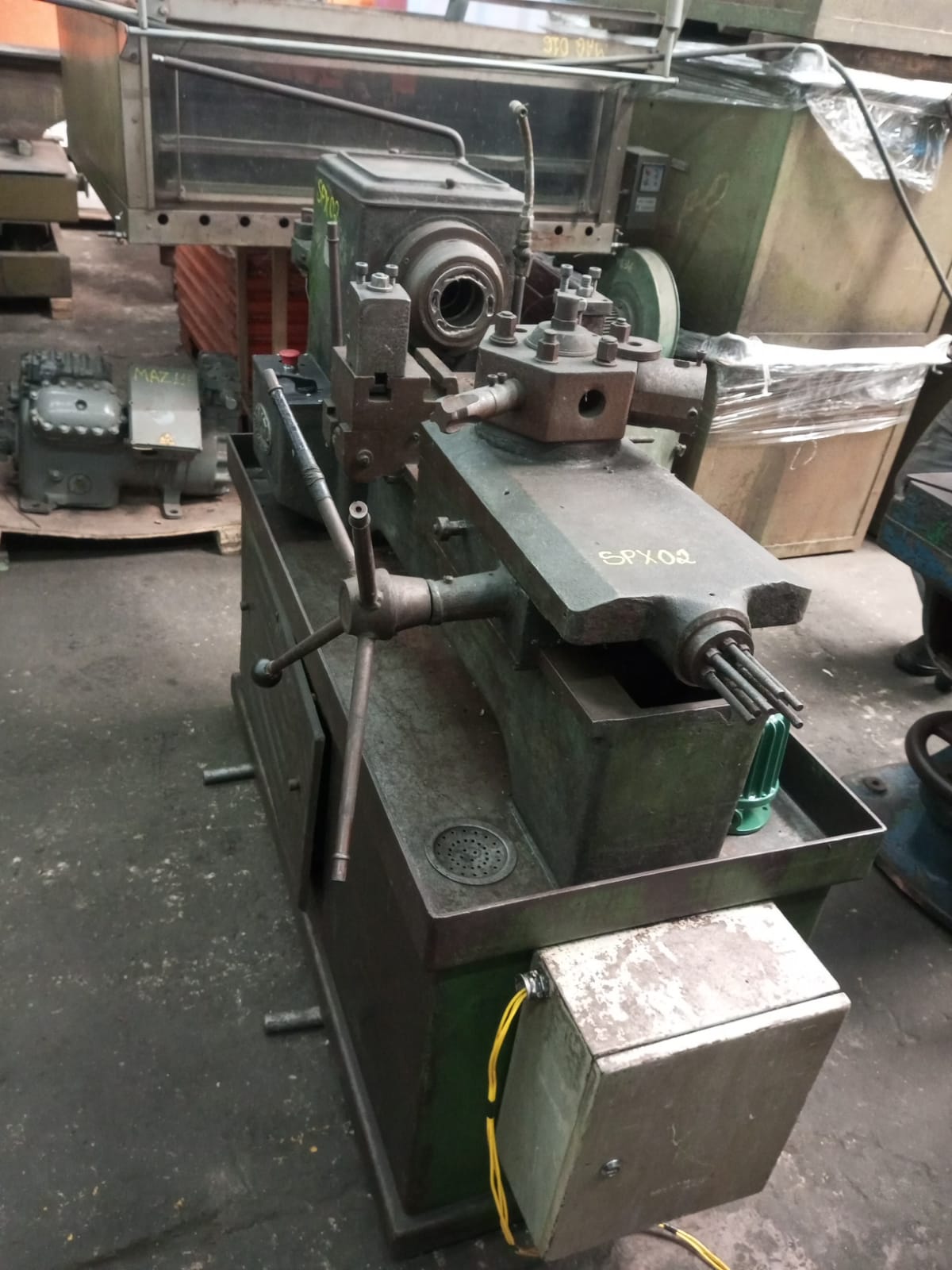 Torno Revólver AMA TR-5 passagem 2.½" - Imagem 2
