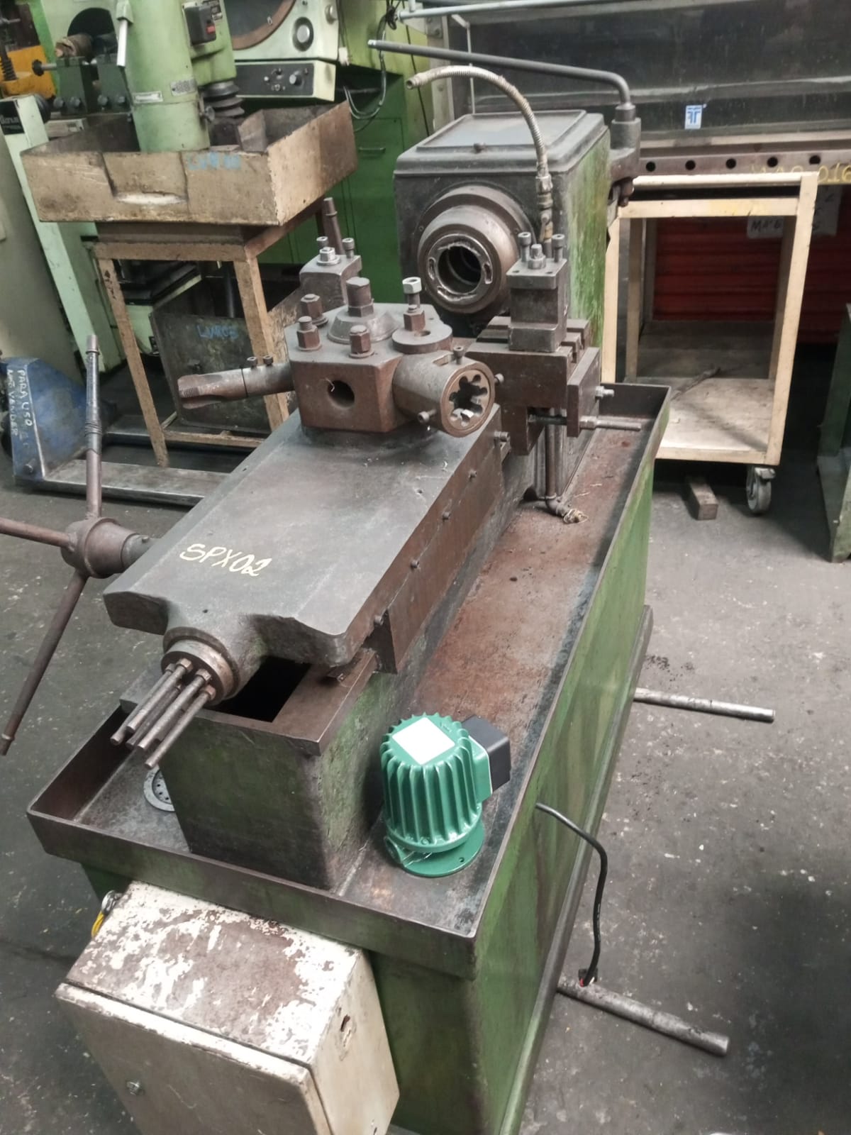 Torno Revólver AMA TR-5 passagem 2.½" - Imagem 4