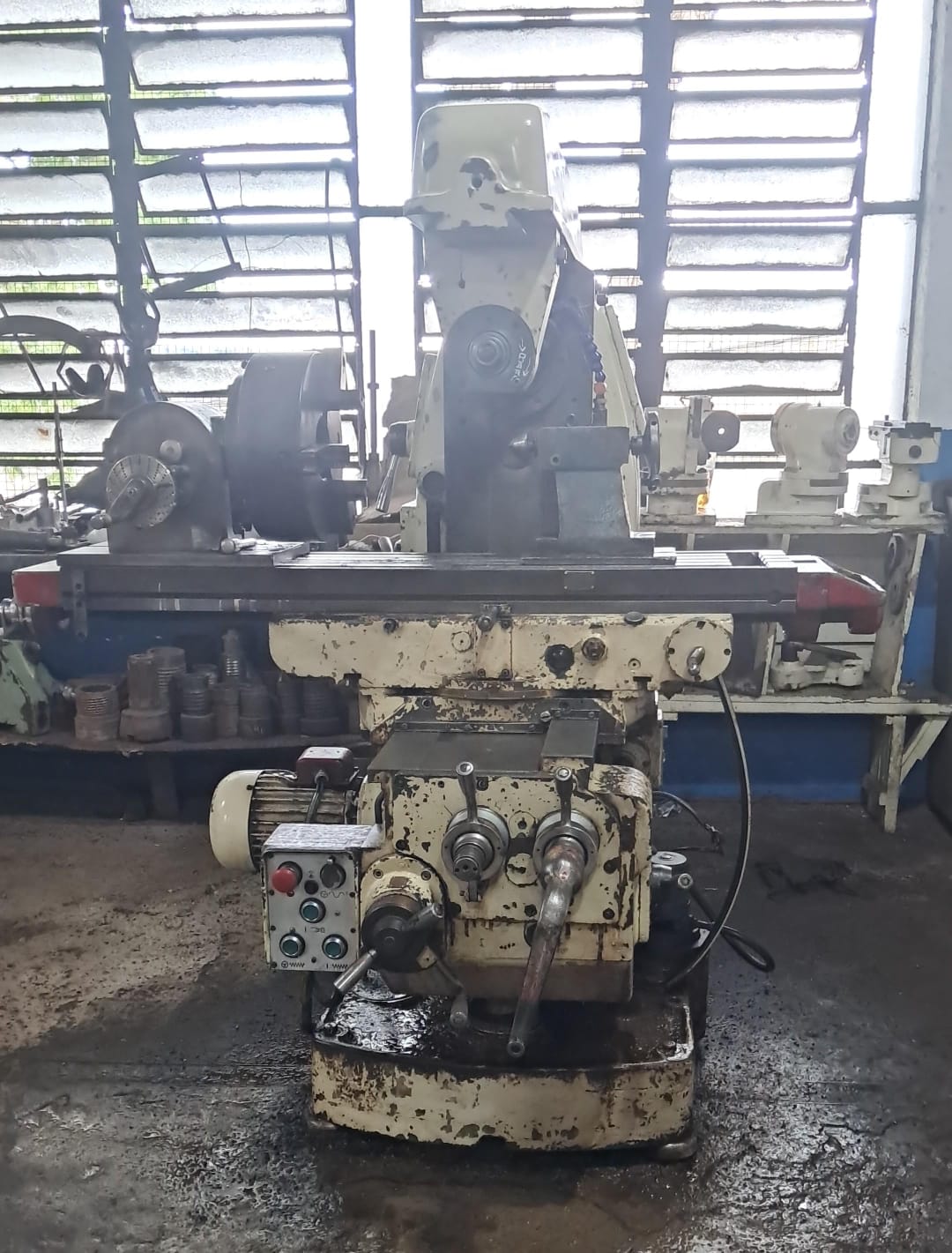 Fresadora Universal Jafo Jarocin FWD-25