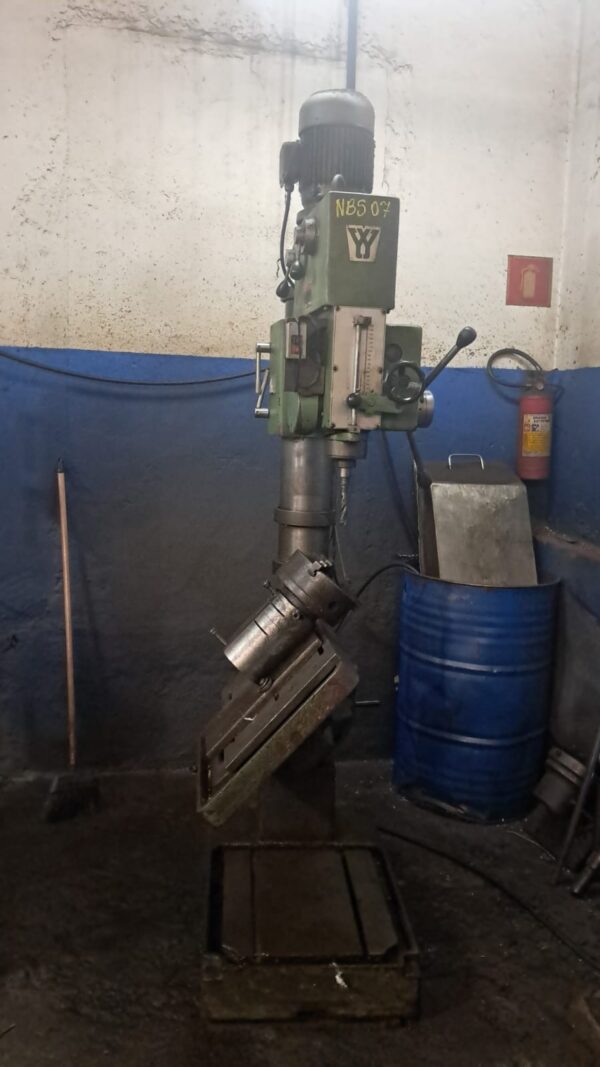 Furadeira de Coluna Yadoya FY-42A