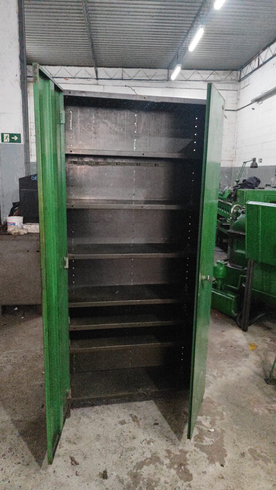 Armário de aço com 2 portas - Imagem 2