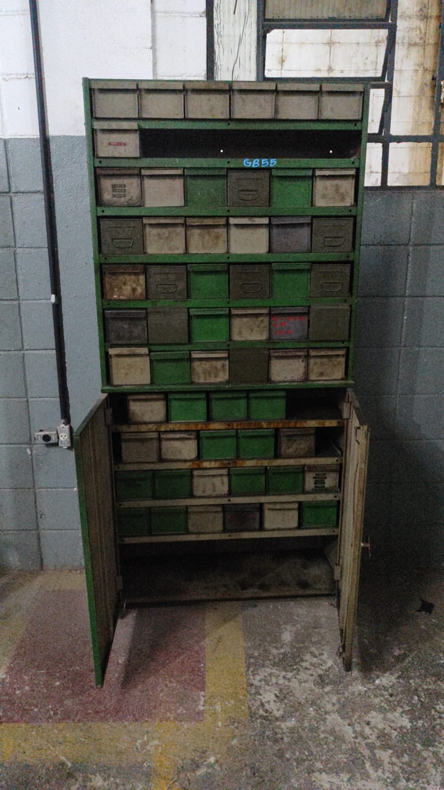 Armário Porta Componentes - Imagem 2