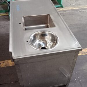 Pia com gabinete de inox - Imagem 6