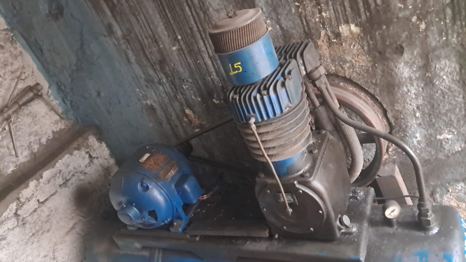 Compressor de Ar Cirei 15 pés/200 lts - Imagem 2
