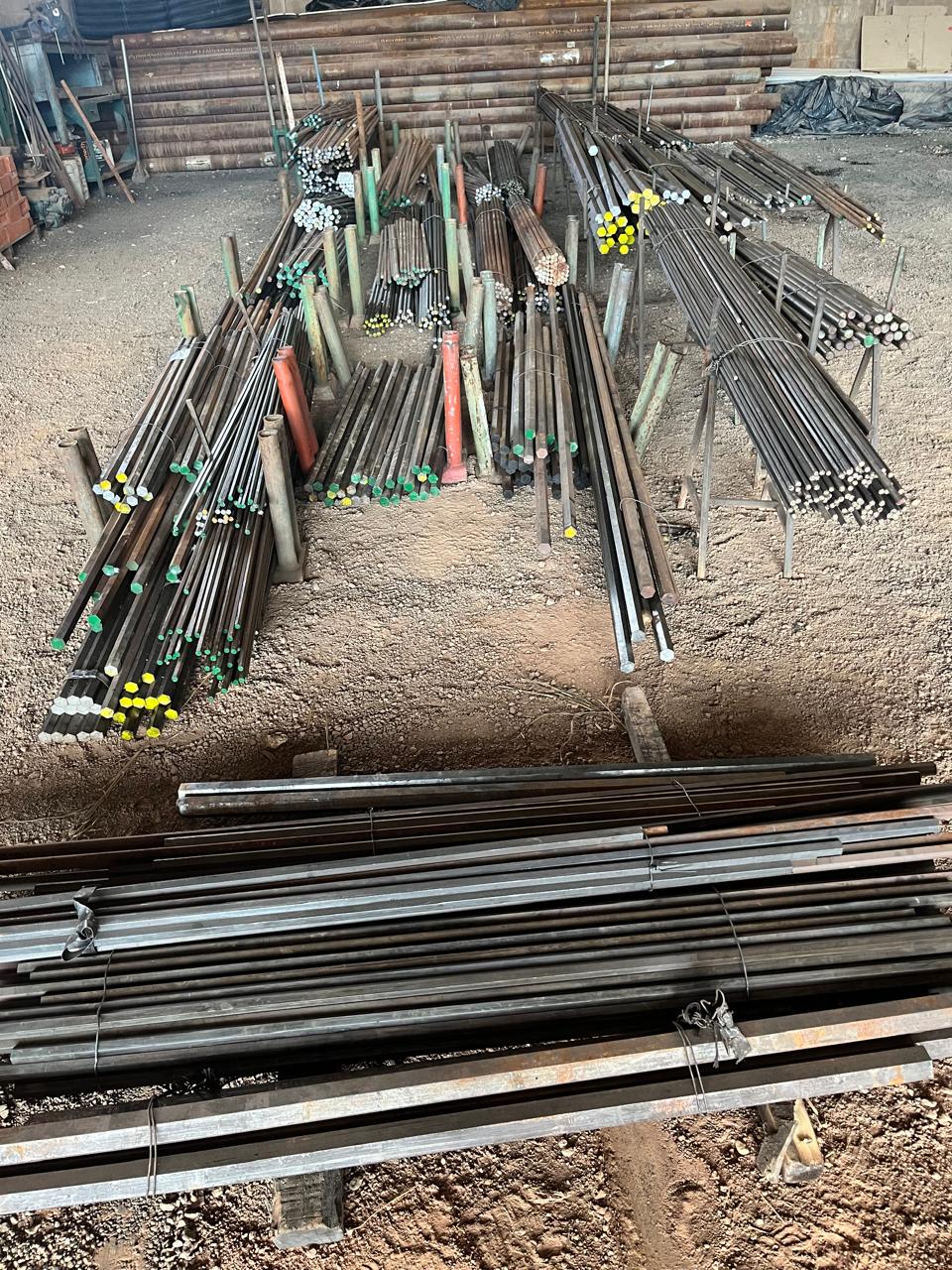 Lote de Matéria-Pima Industrial Barras de aço sextavadas e redondas - Imagem 2